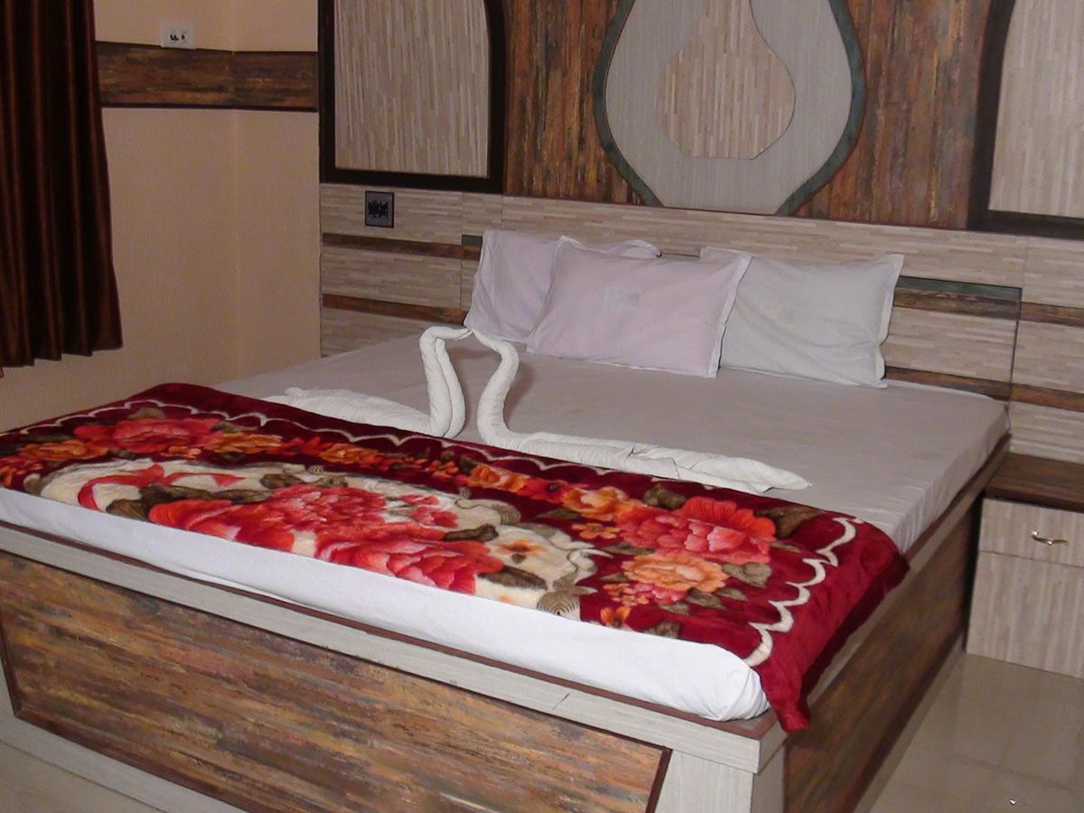 Hotel Surf Ride Дігха Екстер'єр фото